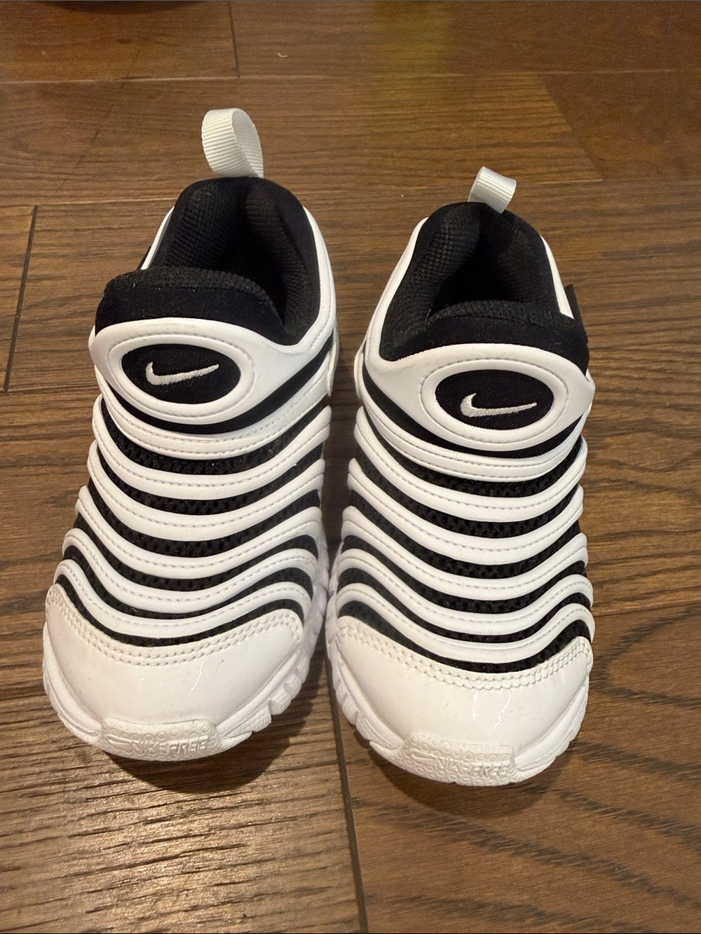 Nike Kids White and Black Wave Slip-On Sneakers